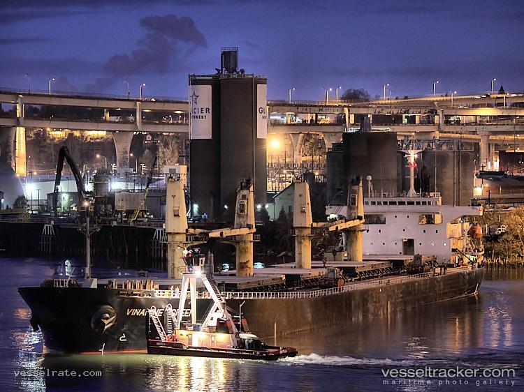 Blt-Green - Bulk Carrier vessel registered in Panama