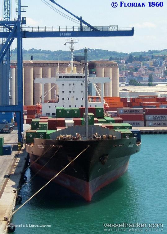 Xinde-Keelung - Container Ship vessel registered in Hong Kong