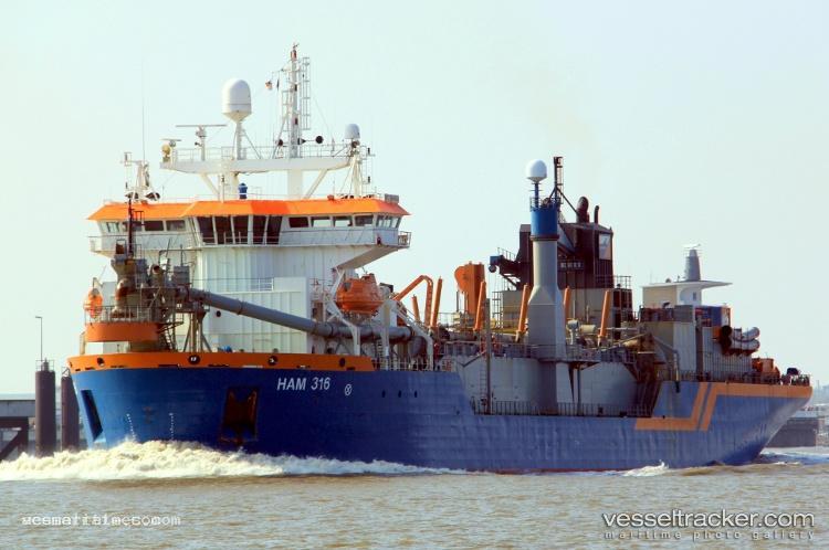 Ham-316 - Hopper Dredger vessel registered in Panama