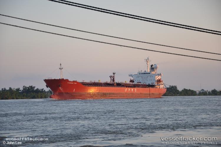 Monarch-No.1 - Oil Products Tanker vessel registered in Panama