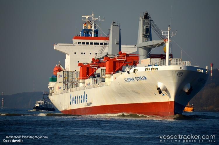 Oriental-Iris - Refrigerated Cargo Ship vessel registered in Panama