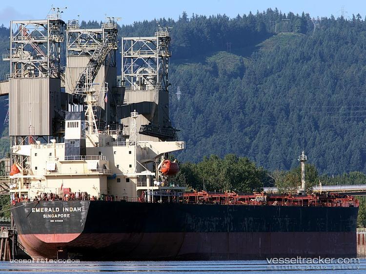 Emerald-Indah - Bulk Carrier vessel registered in Indonesia