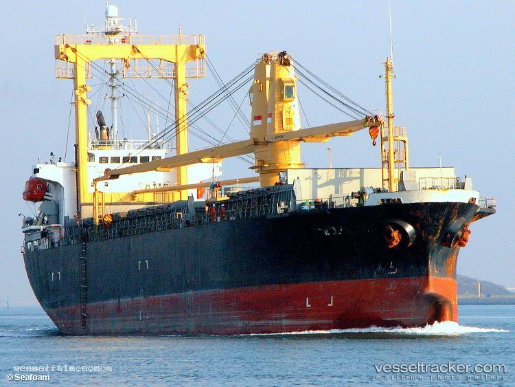 Mv.-Sinar-Kudus-88 - General Cargo Ship vessel registered in Indonesia