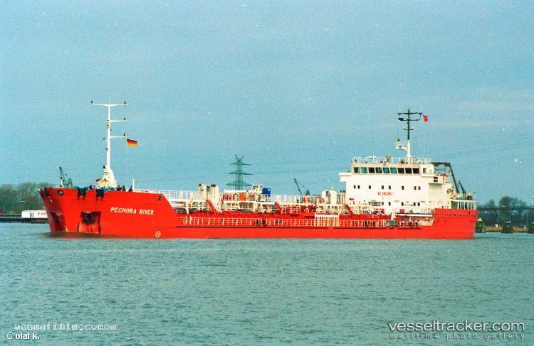 Metin-Huseynov - Oil Products Tanker vessel registered in Liberia