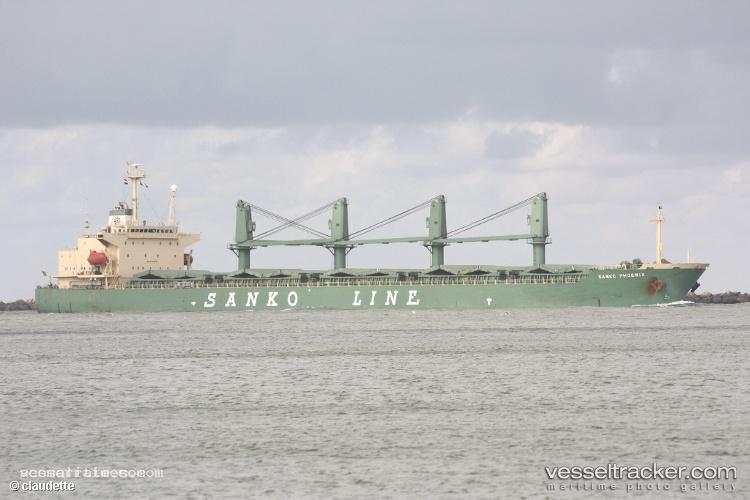 Ocean-Phoenix - Bulk Carrier vessel registered in Indonesia