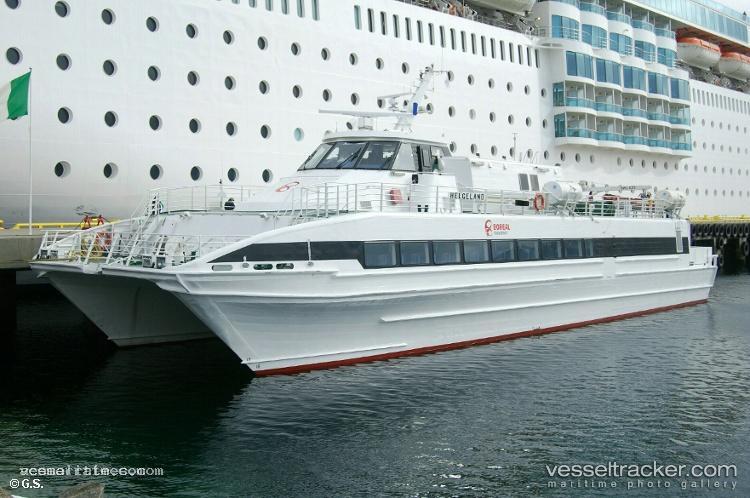 Penta-40 - Passenger Ship vessel registered in Sweden