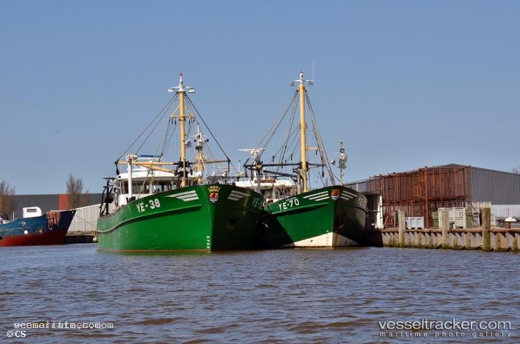 Ye38-Drie-Gebroeders - Fishing Vessel vessel registered in Netherlands
