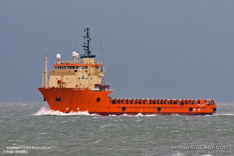 Ocean-Surveyor - Offshore Tug Supply Ship vessel registered in Marshall Islands