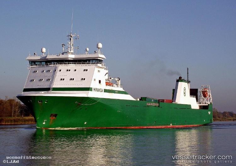 Lakeway-Express - Ro Ro Cargo Ship vessel registered in Sweden