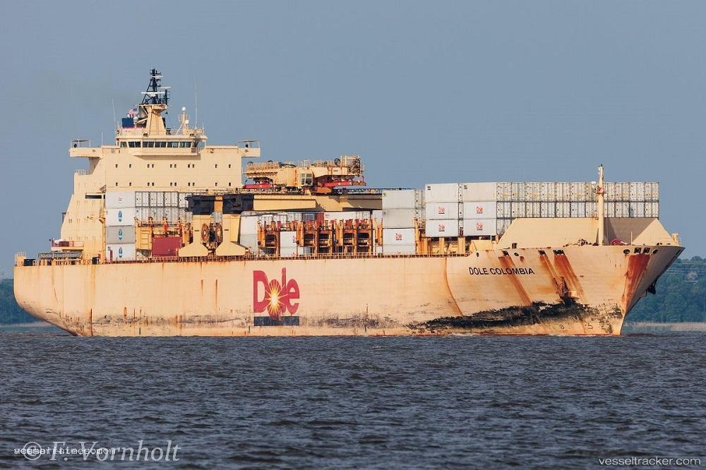 Dole-Colombia - Container Ship vessel registered in Bahamas