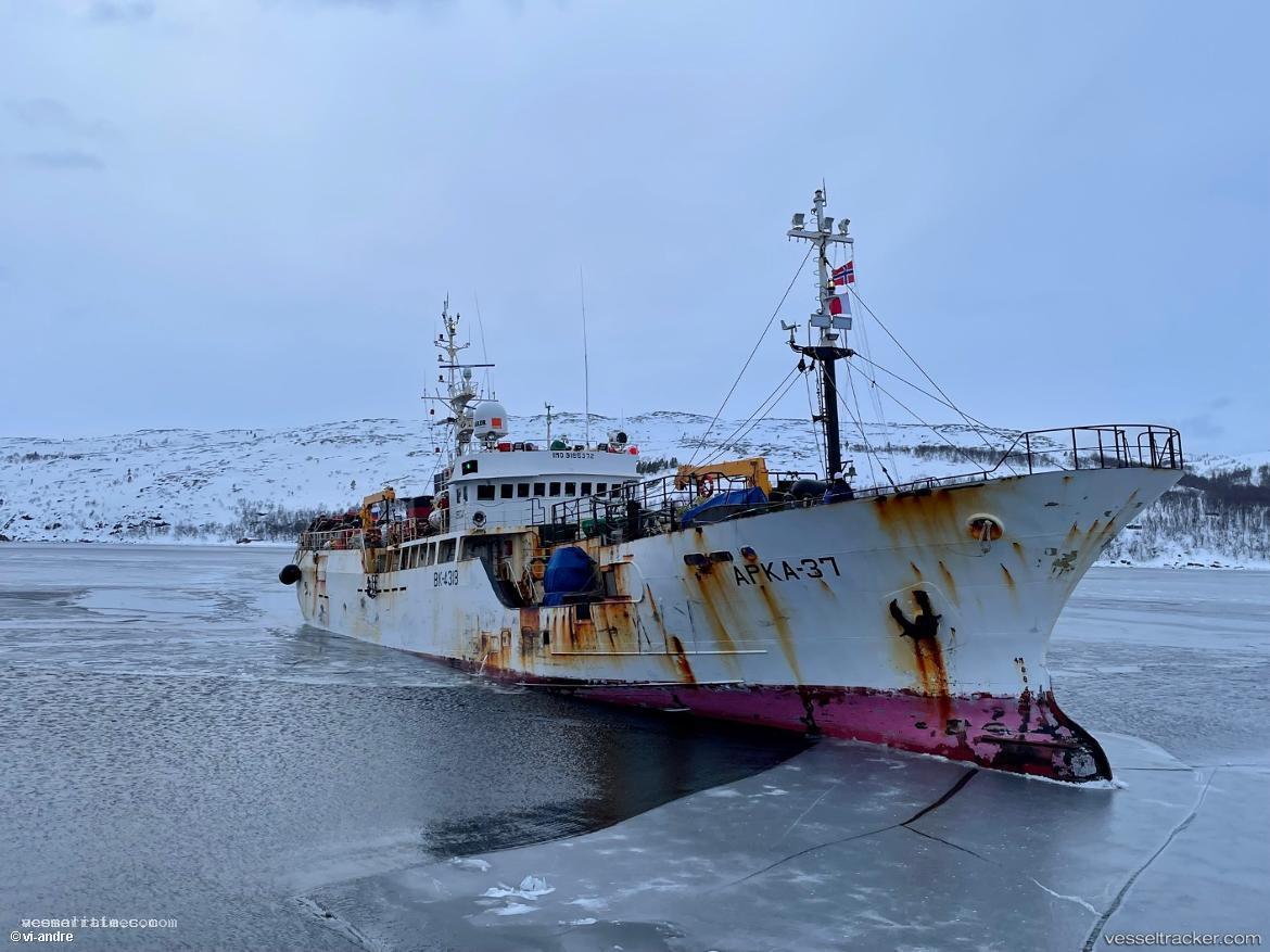 Arka-37 - Fishing Vessel vessel registered in Russia