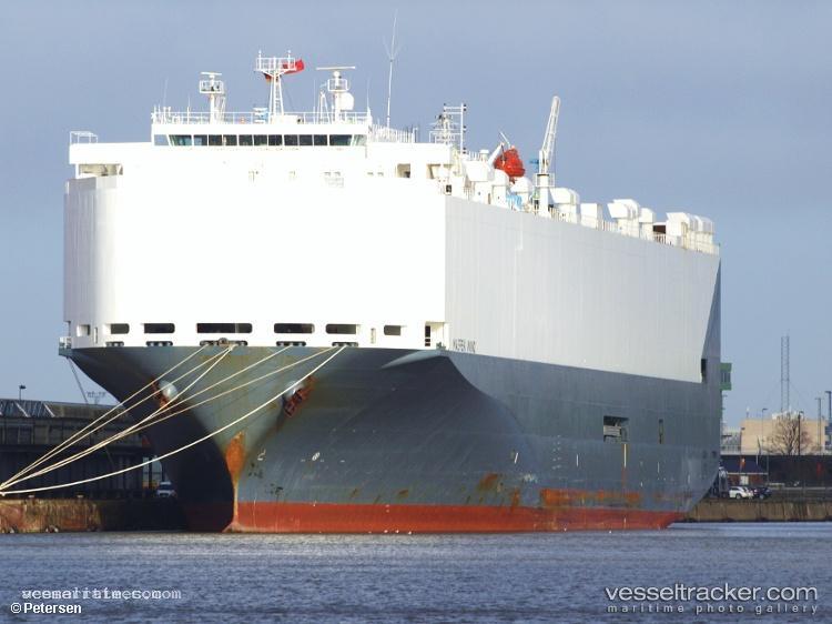 Hoegh-Osaka - Vehicles Carrier vessel registered in Norway