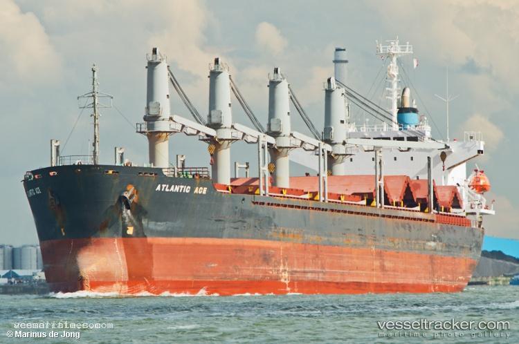 Sea-Leo - Bulk Carrier vessel registered in Tuvalu