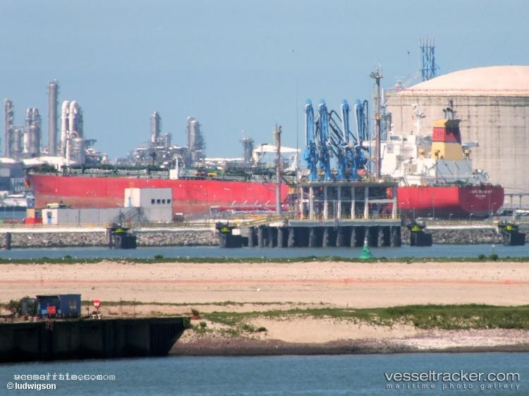 Meru - Crude Oil Tanker vessel registered in Comoros