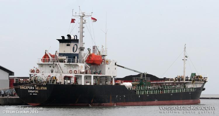 Athe-Nova - Bitumen Tanker vessel registered in Honduras