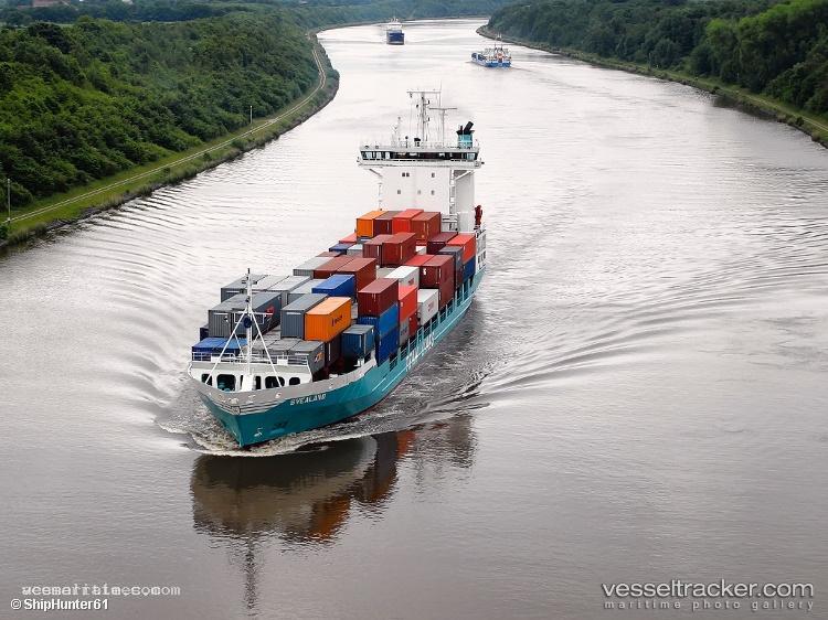 Hanni - Container Ship vessel registered in Germany