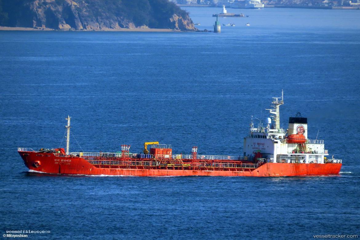 Rm9 - Chemical Oil Products Tanker vessel registered in Thailand