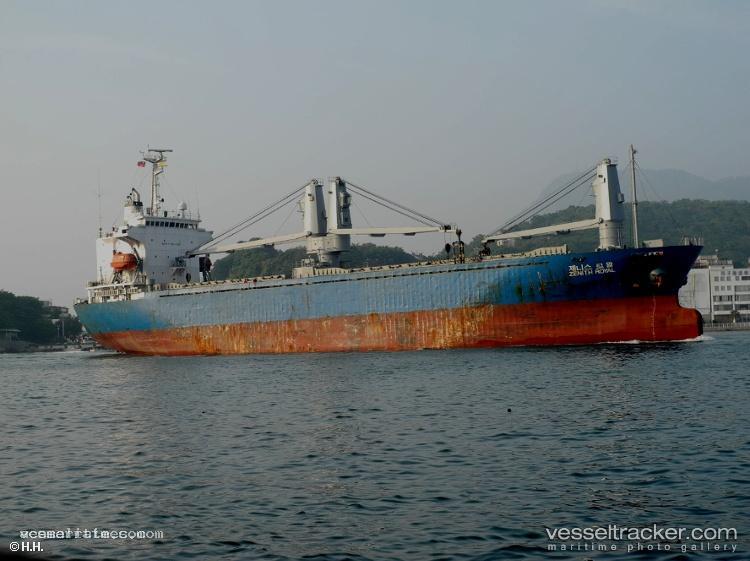 Zenith-Royal - General Cargo Ship vessel registered in South Korea