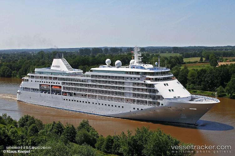 Silver-Whisper - Cruise Ship vessel registered in Bahamas