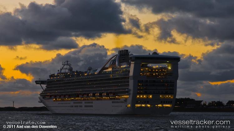 Carnival-Encounter - Cruise Ship vessel registered in Bahamas