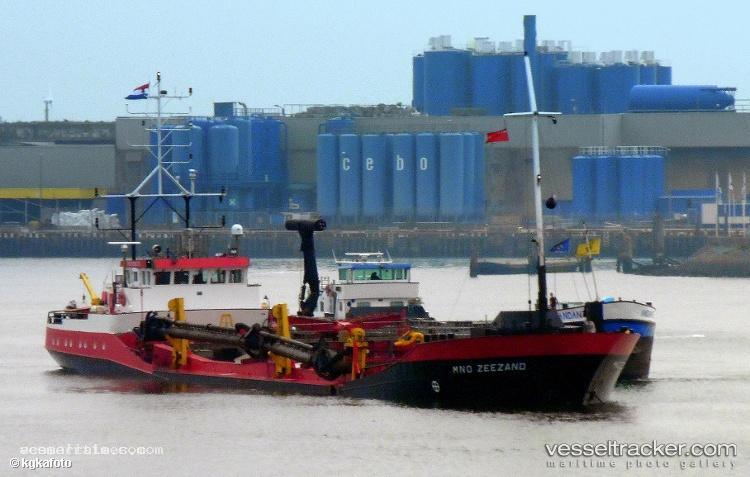 Mno-Zeezand - Hopper Dredger vessel registered in Netherlands