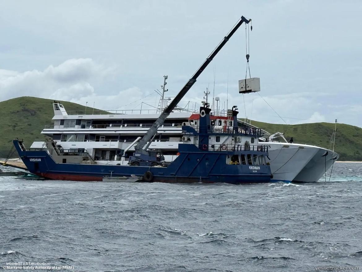 Fiji-Princess - Cruise Ship vessel registered in Fiji