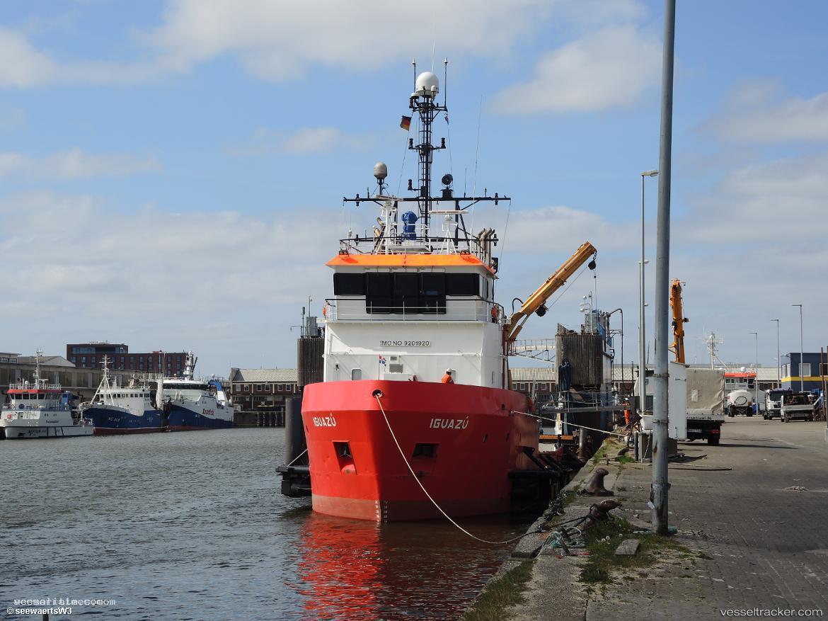 Iguazu - Tug vessel registered in Netherlands