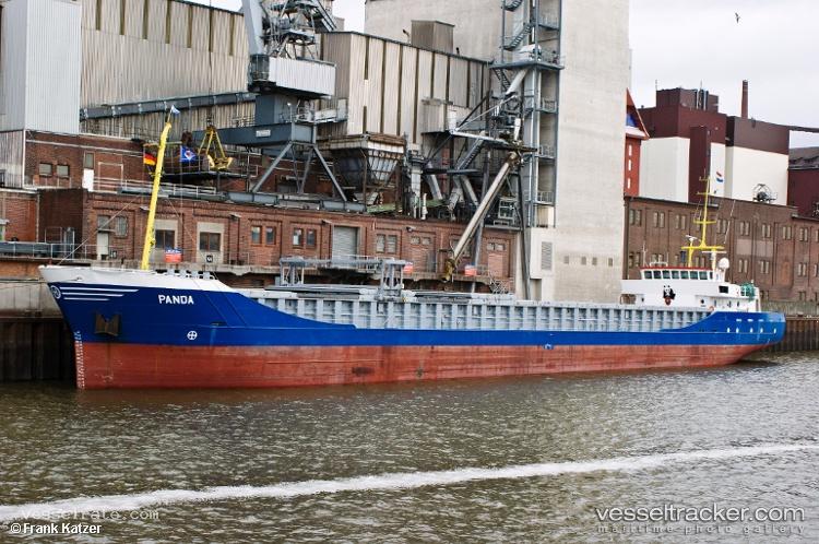 Amadeus-Diamond - General Cargo Ship
