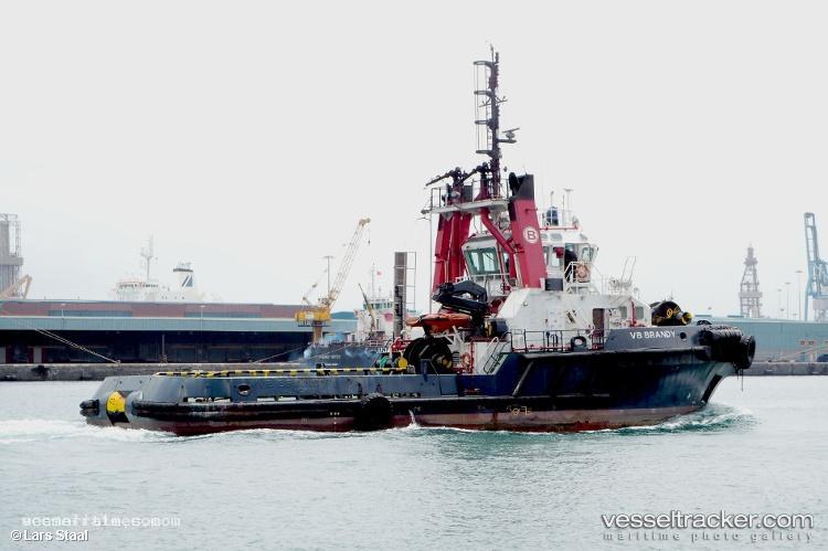 Vb-Jamsah - [tug.fire_fighting_tug] vessel registered in Saint Vincent and the Grenadines