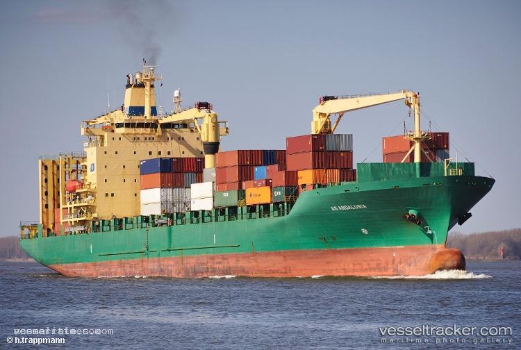 Mv.oriental-Diamond - Container Ship vessel registered in Indonesia