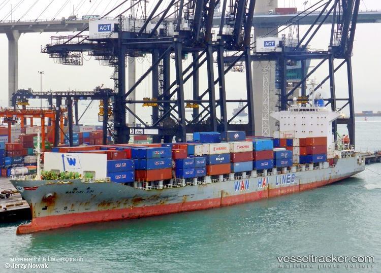 Jy-Bonito - Container Ship vessel registered in Hong Kong