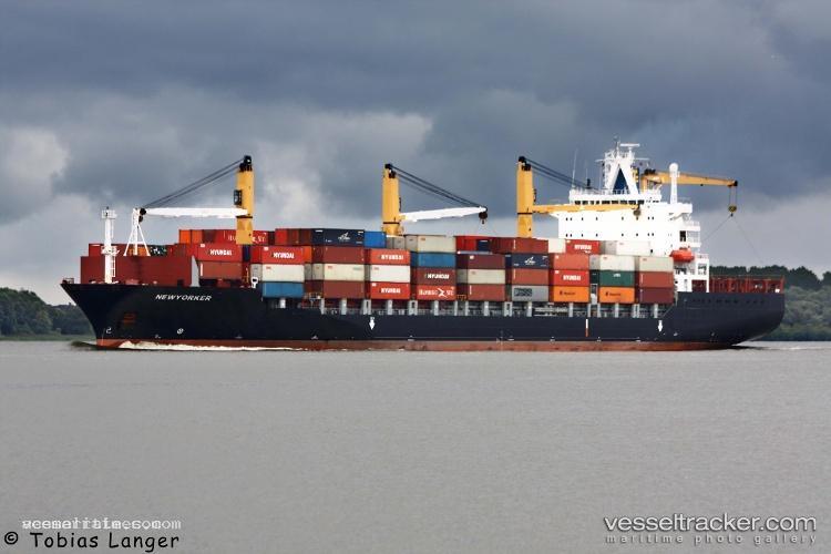 Newyorker - Container Ship vessel registered in Panama