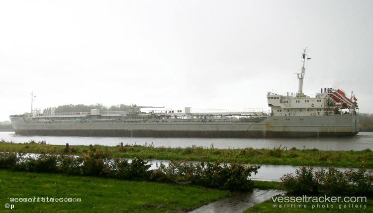 Zal-Pars-3 - Oil Products Tanker vessel registered in Iran