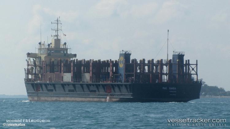 Psl-Eagle - Container Ship vessel registered in Comoros