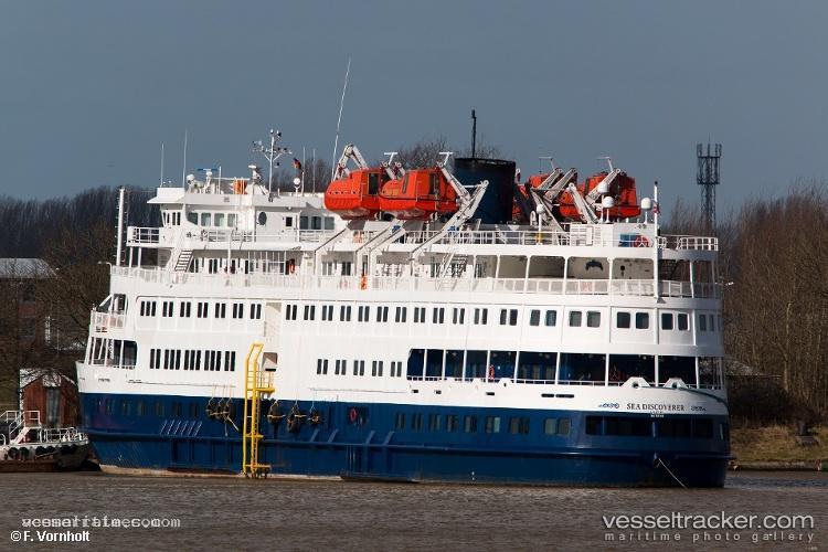 Victory-Ii - Cruise Ship