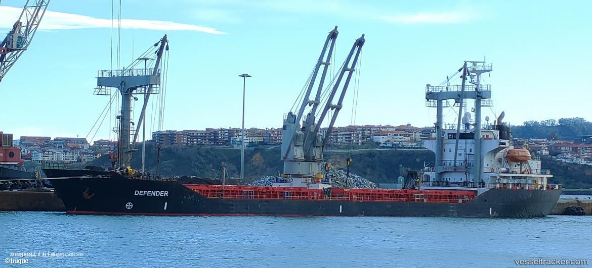 Defender - General Cargo Ship