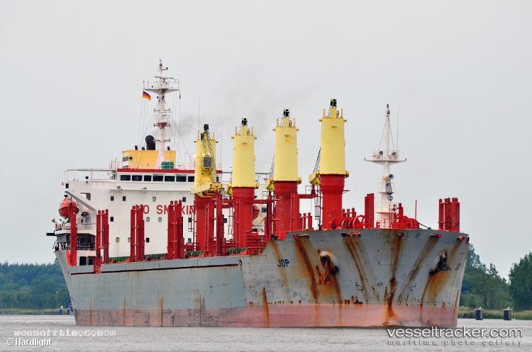 Holly-Pioneer - Bulk Carrier vessel registered in Panama