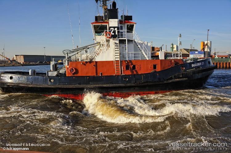 Fairplay-69 - Tug vessel registered in Portugal