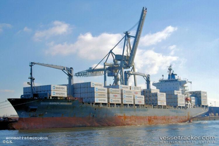 Maersk-Newhaven - Container Ship vessel registered in Singapore