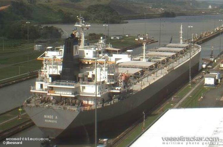 Golden-Lily - Bulk Carrier vessel registered in Panama