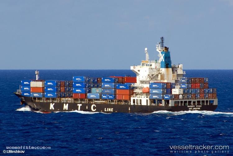 Kmtc-Singapore - Container Ship vessel registered in South Korea