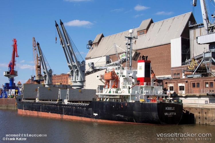 Leader-M - Bulk Carrier vessel registered in Barbados