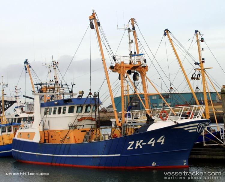 Th48-Vier-Gebroeders - Fishing Vessel vessel registered in Netherlands