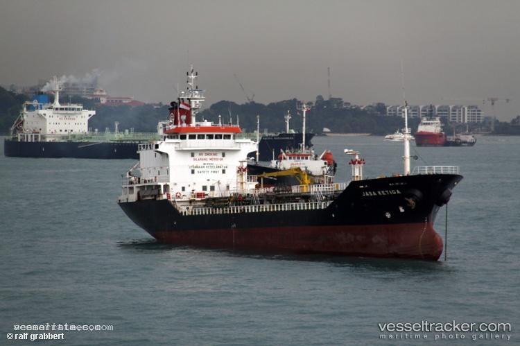 Long-Phu-18 - Oil Products Tanker
