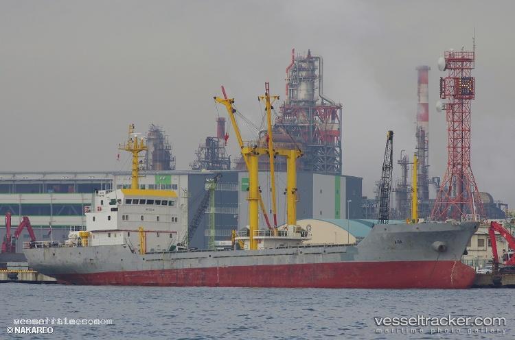 Doris - Multi Purpose Carrier vessel registered in Cameroon