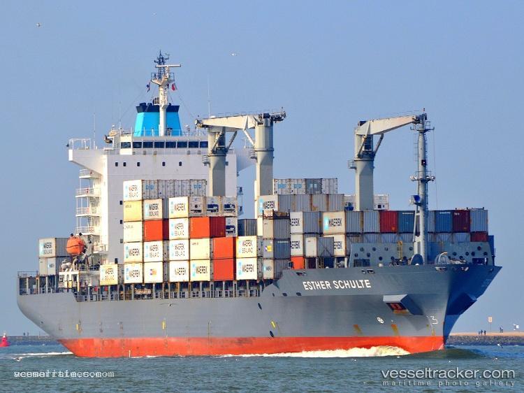 Maersk-Northwood - Container Ship vessel registered in Singapore