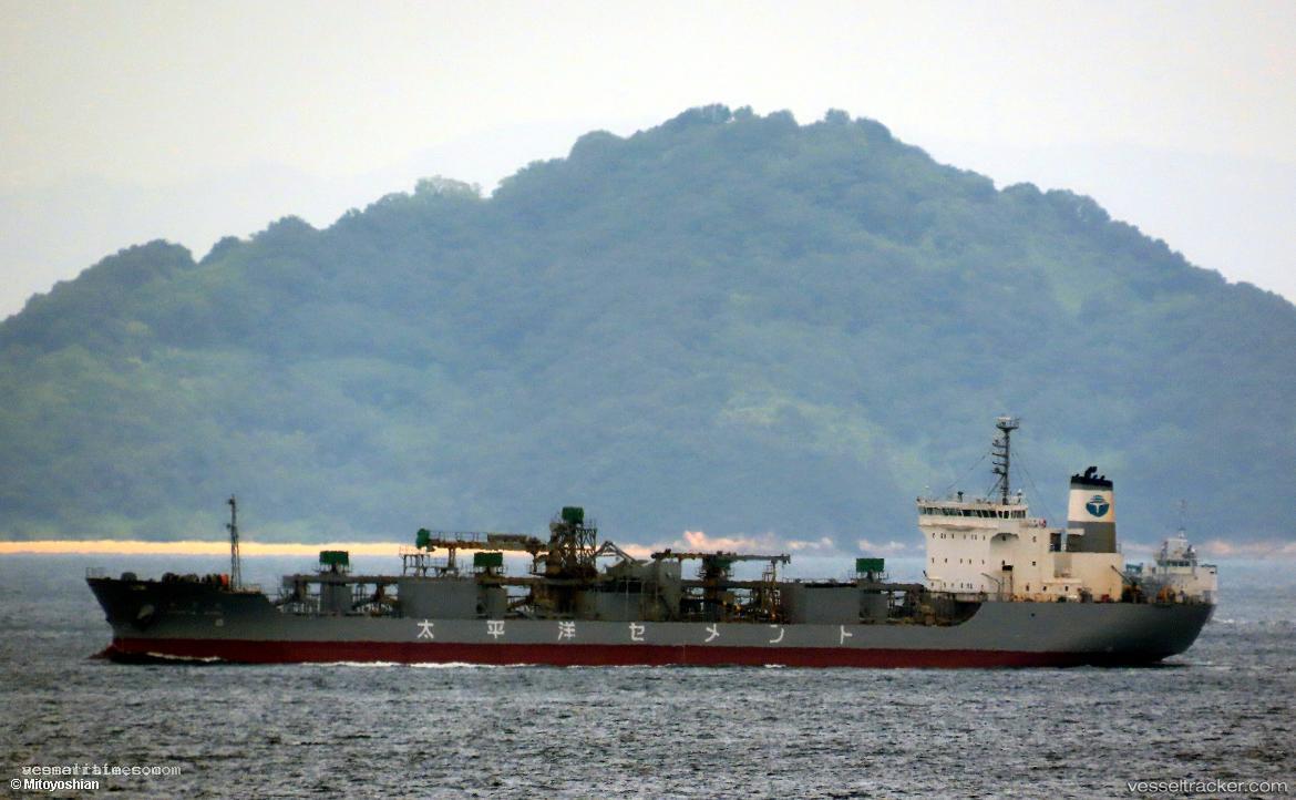 Chihaya-Maru - Cement Carrier vessel registered in Japan