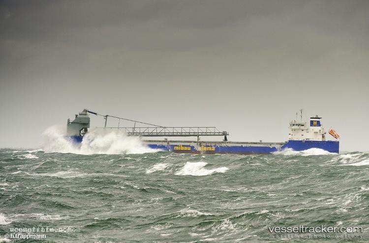 Donnacona - Self Discharging Bulk Carrier vessel registered in Australia