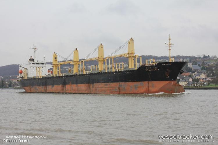 Run-Fu-8 - Bulk Carrier vessel registered in Liberia