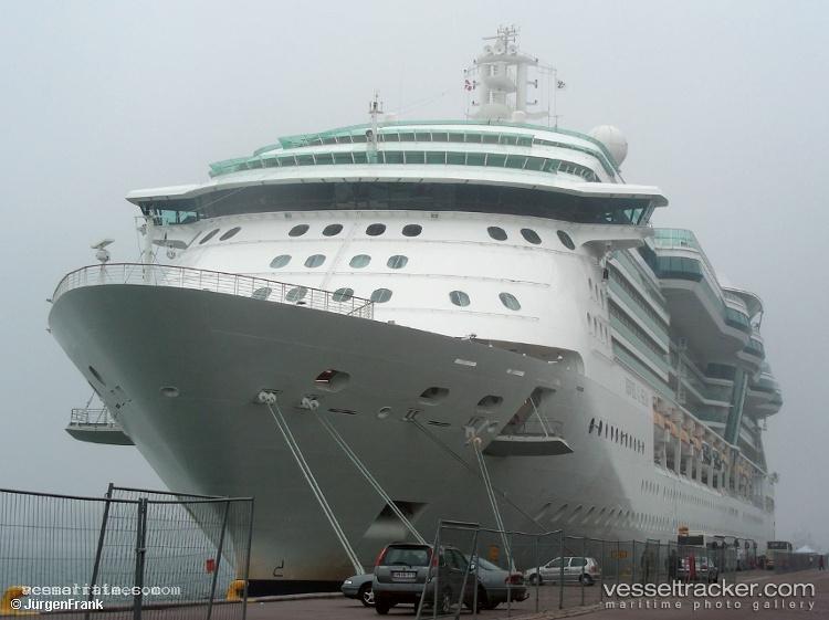 Jewel-Of-The-Seas - Cruise Ship vessel registered in Bahamas